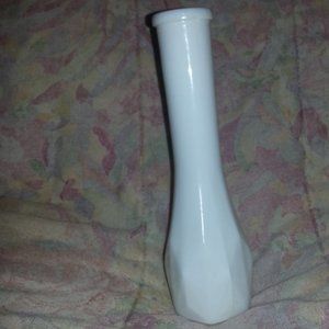 Vtg Opaque Milk Glass Vase E.O. Brody M-147 In USA